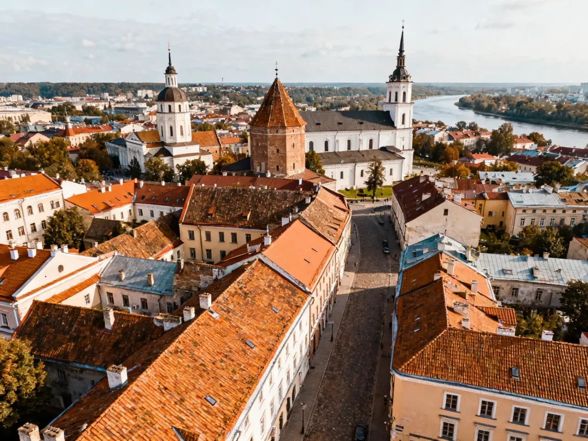 Panorama historycznego Starego Miasta w Wilnie